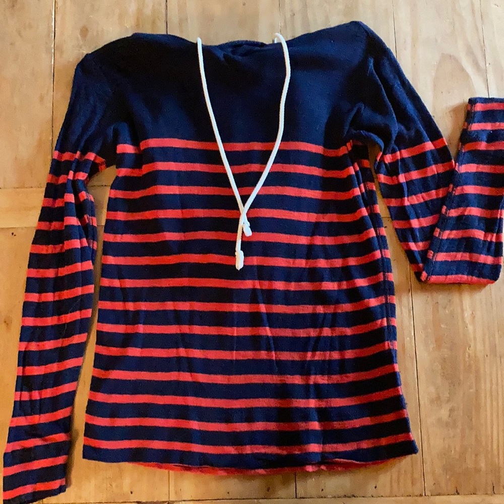 Light weight hooded tee